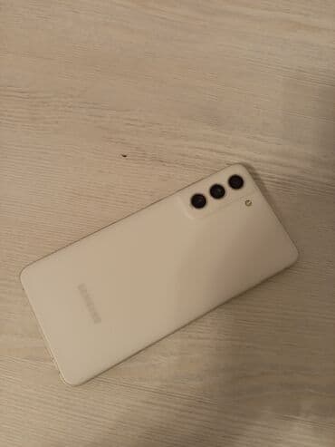 samsung s21 fe ekran: Samsung Galaxy S21 FE, 128 ГБ, цвет - Белый, Отпечаток пальца, Face ID — 5