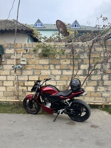 Volkswagen: Məhsul: Street/Naked tipli motosiklet Xüsusiyyətlər: - Rəng: dərin — 2