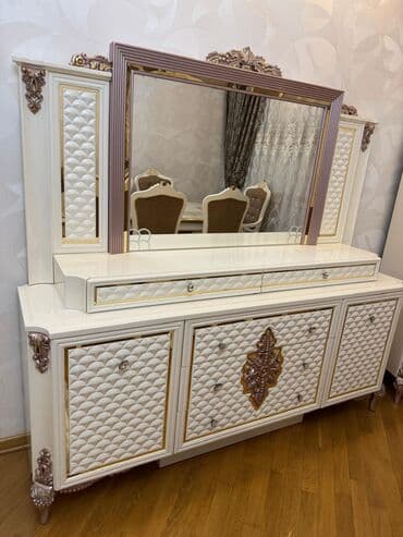 ikinci əl şifonerlər: İşlənmiş, Güzgülü — 1