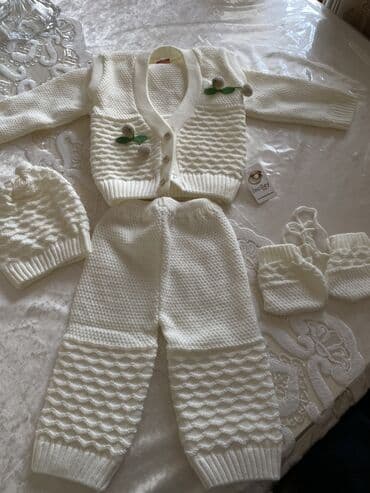 детские вещи италия: Toxunma dest yenidir, etiketi uzerindedir. 1 yas ucun. Her bir hissesi — 2
