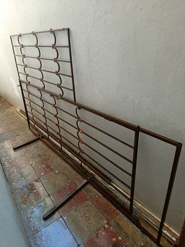 решетки на окна: Pəncərəyə quraşdırmaq üçün nəzərdə tutulmuş bu dəmir barmaqlıq, əlavə — 1