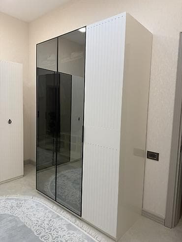 step deke: Məhsul: Paltar şkafı – şüşə qapılı, müasir dizayn - Dizayn: İki — 2