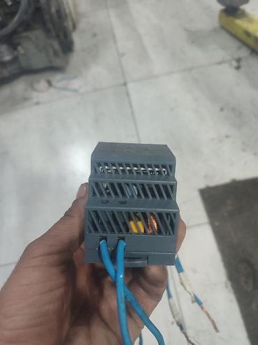 sur mikrofon: Qida bloku 300 W, Yeni — 2