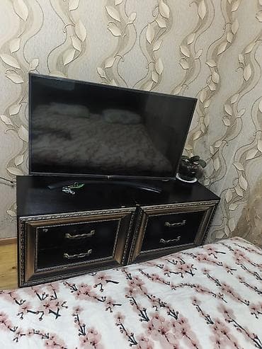 LED televizor və TV altlığı dəsti - Ekran: düz panel LED televizor lalafo.az -da LED televizor və TV altlığı dəsti - Ekran: düz panel LED televizor