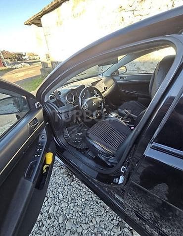 07 masın: Mitsubishi Lancer: 2 l | 2008 il 281000 km Sedan — 4