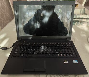 HP: Lenovo noutbuk Xüsusiyyətlər: - Prosessor: Intel Pentium B950, 2.10 — 6