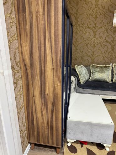 ikinci əl şkaf: İşlənmiş, Qorka — 2