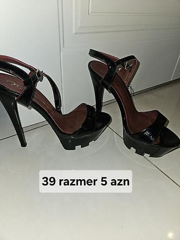 tufli: Qadın yüksək dabanlı ayaqqabı - Rəng: qara, laklı parlaq səth - — 1
