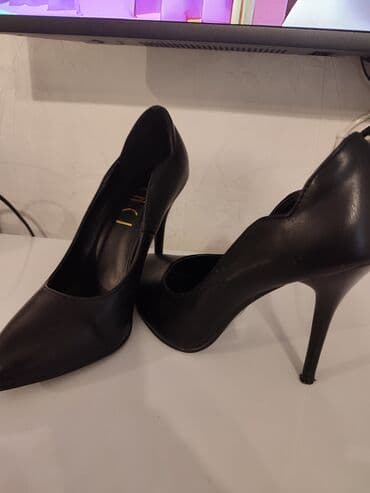 ağ kablok: Tuflilər, Ölçü: 38, rəng - Qara, İşlənmiş — 2