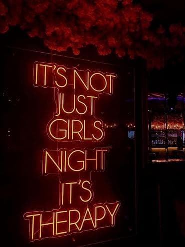 Готовый бизнес: Reklam neon Brendini sadəcə göstərmə — parlat. Məkanın gecə də — 1