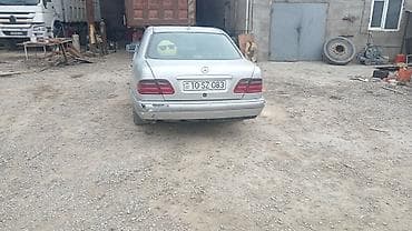 015 satisi: Mercedes-Benz E‑Class (W210) sedan - Kuzov: sedan, gümüşü rəng - — 7