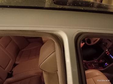 mersedes spoyler: Mercedes-Benz C-Class: 2.3 l | 2000 il Sedan — 8