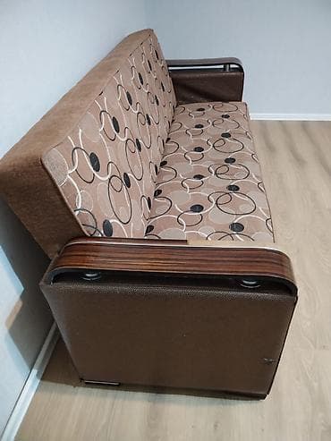 uqlavoy divan islenmis: Divan, İşlənmiş, Açılan, Bazalı, Parça, Çatdırılma yoxdur — 3