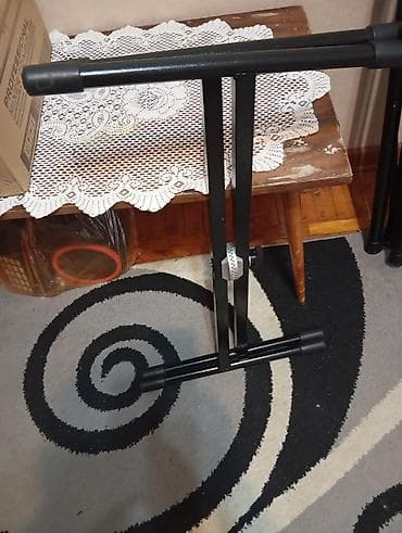 Gitaralar: Metal gitara/klaviatura stendi - Möhkəm metal konstruksiya, qara — 1