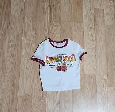 Bershka crop. - Rəng: ağ, qirmizi yaxa və qollarda kontrast rezin — 1