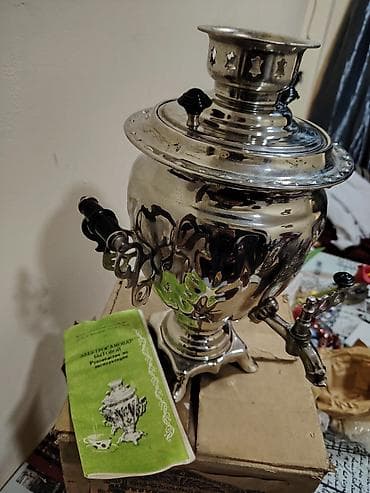 samovar suvenir: Elektrik samovar – klassik rus üslubunda, xrom-parlaq metal gövdə ilə — 1