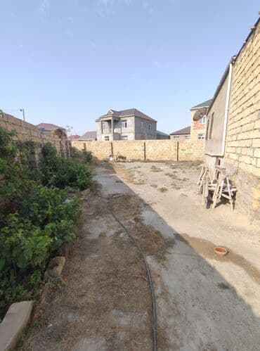 yevlaxda evler: 3 otaqlı, 3 kv. m, Təmirsiz — 12
