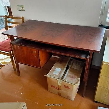 İşlənmiş, Dördbucaq masa