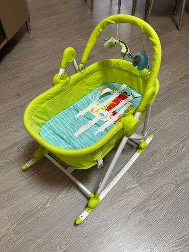 шезлонг детский: Uşaq beşiyi.200 aznden yuxari alinib.Ela veziyyetdedir. 3 cur olur.Hem — 6