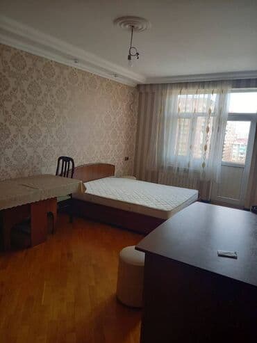 azadliqda kiraye evler 2023: Yasamal rayonu,Dadaş Bünyadzade küçəsi,Vital klinikasının yanı.12 — 4