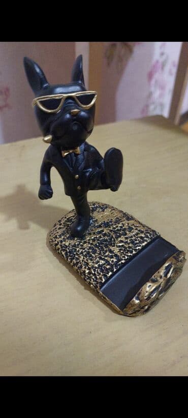 Video oyunlar və konsollar: Tolefon altlığı — 2