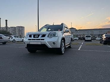 Nissan X-Trail: 2.5 l | 2011 il Krossover — 9