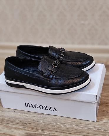 kisi saati: Kişi ayaqqabısı 1dəfə geyinilib. Ayağına dar olduğu üçün satılır — 2