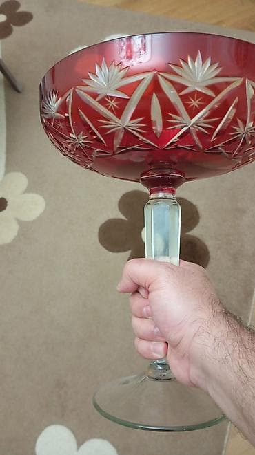 nar sixan aparat: Qırmızı meyvə qabı.Cex xrustal.Bir ədəddiri — 2