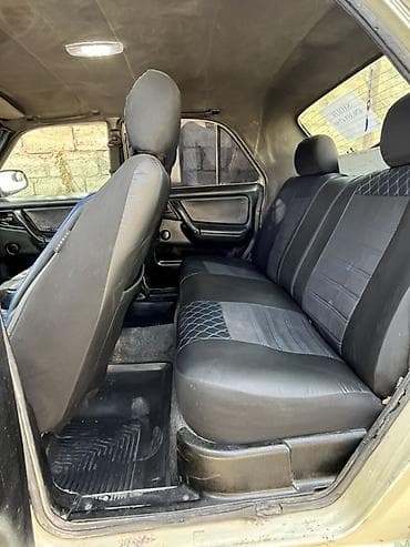 qaz 63: QAZ 3111 Volga: 2.4 l | 2005 il 377244 km Sedan — 5