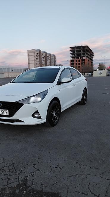 honda stream 2002: Hyundai Accent: 1.6 l | 2021 il Sedan — 6