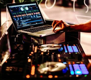 Dj axtarırsız? o zaman düz elandasız😎🤟🏽 Toy👰🏼🤵🏻 Nişan💍 Xınayaxdı💃🏻 Ad