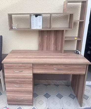 komputer setup: Düz masa, Polkalı, Siyirməli, Teksturalı laminat, Zəmanətsiz, Kredit yoxdur — 2