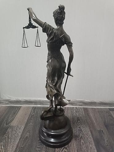 Heykəlciklər: Satılır – Orijinal Bürünc "Lady Justice (Themis)" Heykəli 📏 Hündürlük — 3