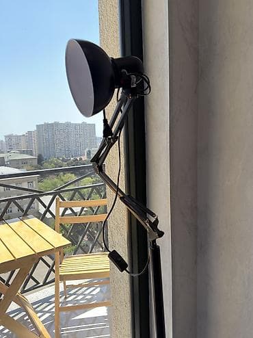 isig: Satılır: 2-ci el döşəmə tipli lampa Hündürlük: təxminən 2 metr - — 3