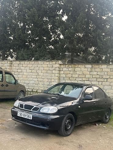 Model: Daewoo Lanos sedan Rəng: qara Kuzov: 4 qapılı sedan