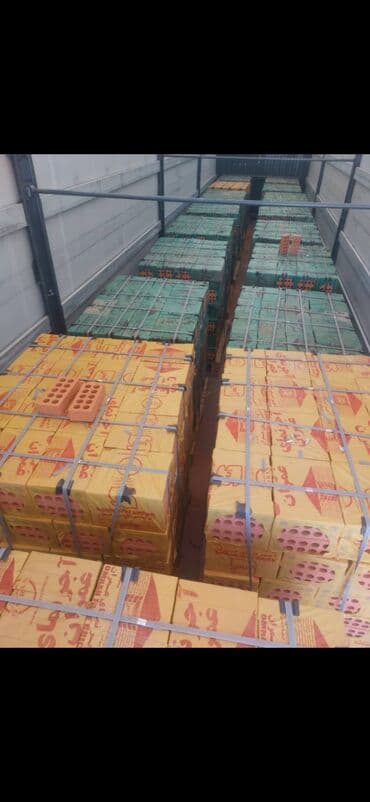 Dekarativ iran kərpicləri