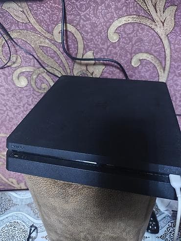video reqstrator: Sony PlayStation 4 Slim oyun konsolu dəsti Xüsusiyyətlər: - Model — 2