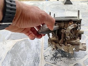hava kompresoru satilir: Vaz 2107 karbiratoru. tam islek vezyetdedi yuyulmaga ehtiyac yoxdu qoy — 2