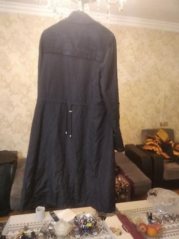 Qara rəngli qadın üst geyimi – naxışlı və muncuqlu - Model: Uzun, düz — 2