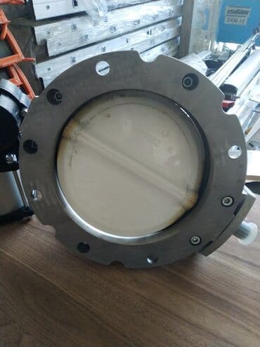 Sənaye kəpənək klapanı (butterfly valve) - Flanşlı korpus: çoxsaylı