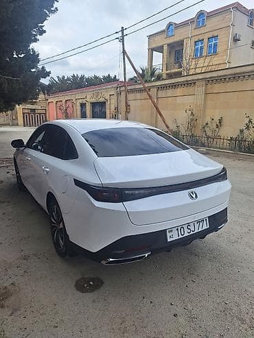 Yağlar və avtokimyəvi maddələr: Changan Eado: 1.5 l | 2025 il 7000 km Sedan — 5