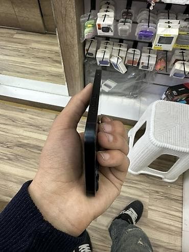 sade tel: IPhone 13, Qara, Face ID — 1