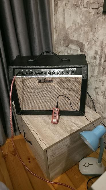 gitara pedalı: Smiger L-G2. Səsi və rəngi çox gözəldir, rəngi də parıltılıdır. Səsini — 6