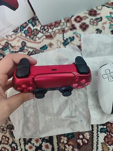 ağ qulaq: PlayStation 5 (PS5) konsol paketi Tərkib: - PlayStation 5 konsolu (ağ — 6