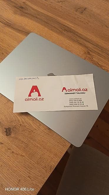 Apple MacBook (gümüşü rəng) – 13/14 düymlük kompakt, yüngül noutbuk — 2