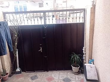 divan kruqlu: DİVAN,DARVAZA ŞKAF SATILIR.DİVANIN ÖLÇÜSÜ 2*1.20 qiymət 400 azn — 2