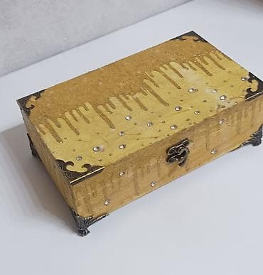 sandiq aliram: Taxta zərgərlik/qutu - Material: möhkəm taxta korpus, metal menteşə — 4