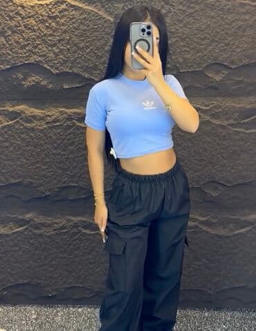 женские белые футболки: Crop yenidir geyinilmeyib 💙 — 1