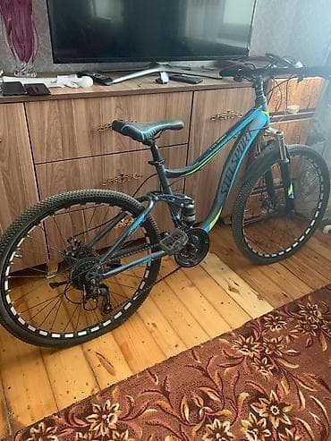 Stels Sport dağ velosipedi - Geniş çərçivə: yüngül ərintidən