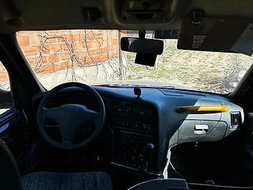 Mini : 2.5 l | 2011 il 60000 km Van/Minivan — 3